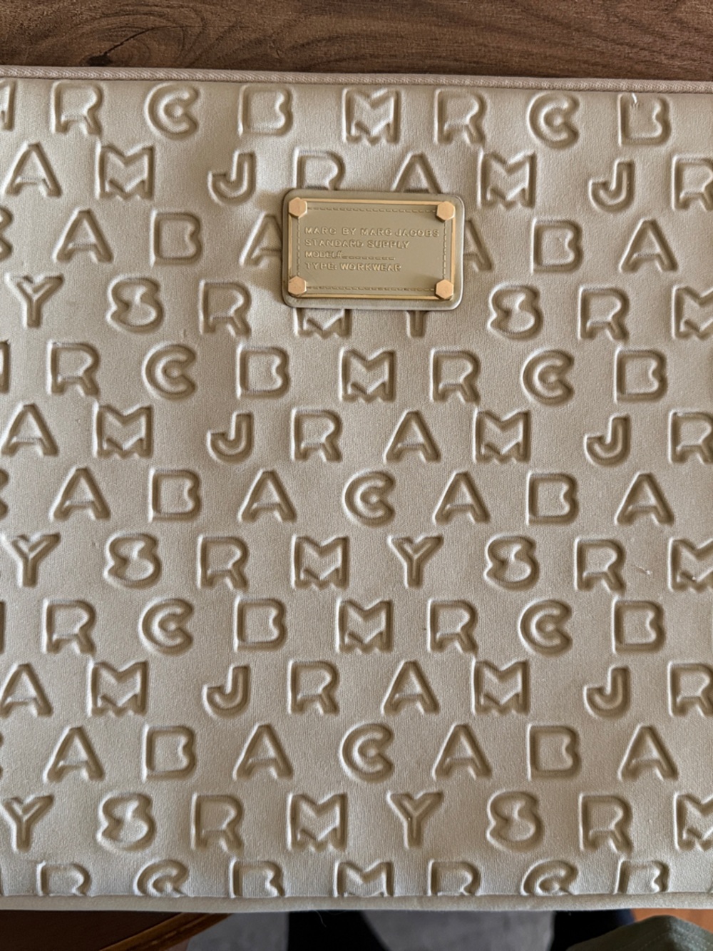Marc by Marc Jacobs Pearl Embossed Logo Tablet/Laptop Sleeve/Cover 15inch